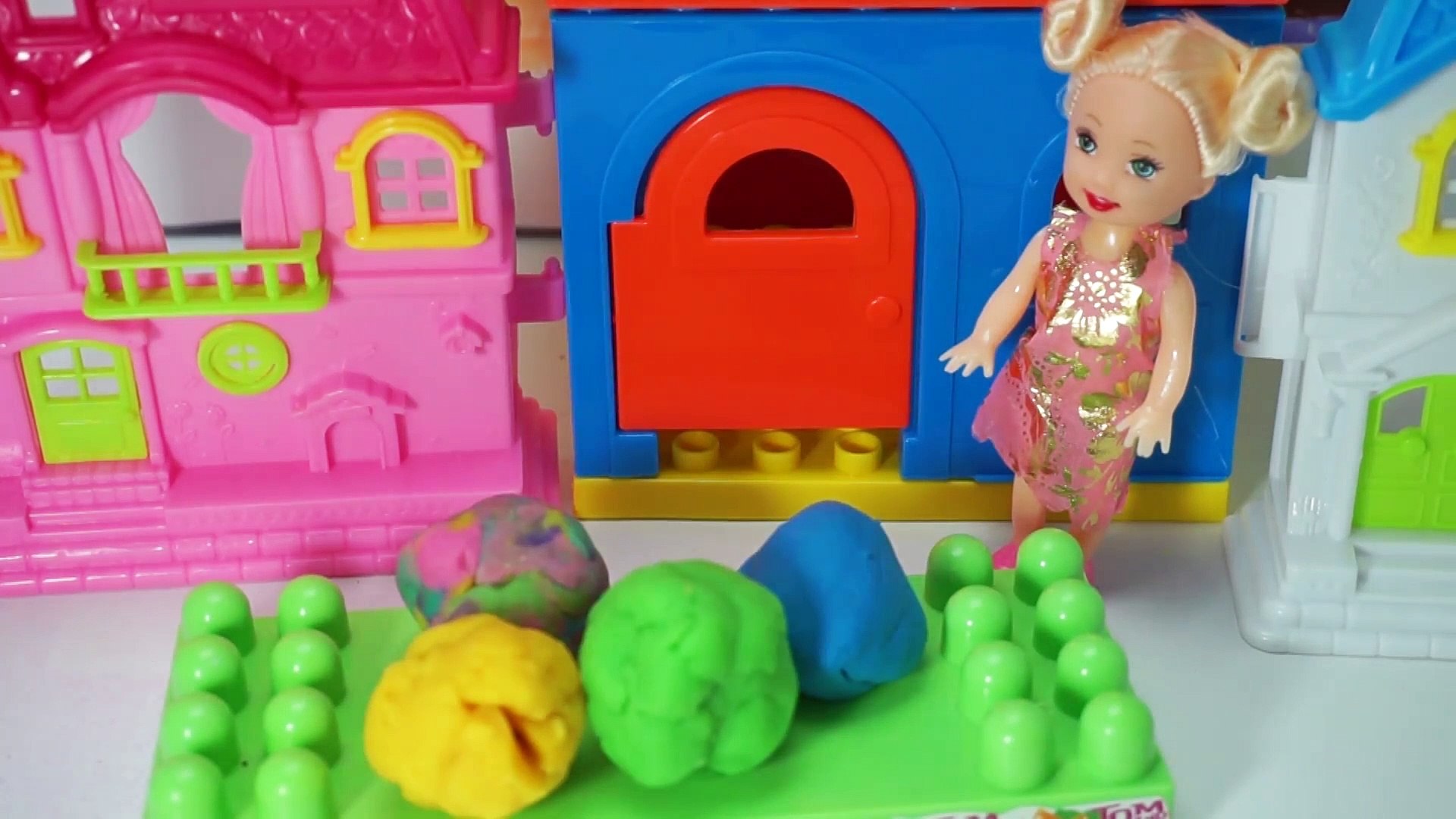 Barbie house online videos