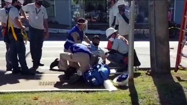 Trabalhador fica ferido ao cair de quatro metros na Avenida Brasil