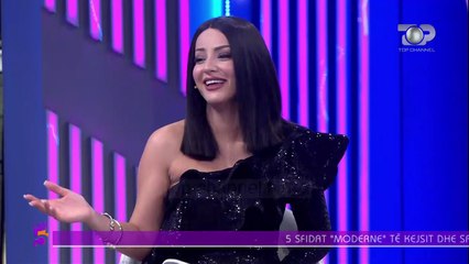 Ku shkon me barkun jashtë, i dashuri nervozohet kur e sheh moderatoren …