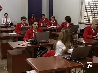 058 - Roberta invita a todos a una fiesta en una disco