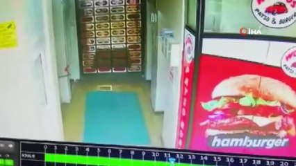 Güpegündüz gerçekleşen hırsızlık anı kamerada