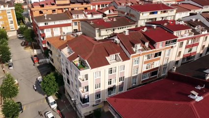 - Sultangazi’de çatlaklar nedeniyle boşaltılan binalar havadan görüntülendi