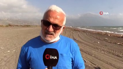 Toplu balık ölümlerine çamur akan Asi Nehri neden olmuş
