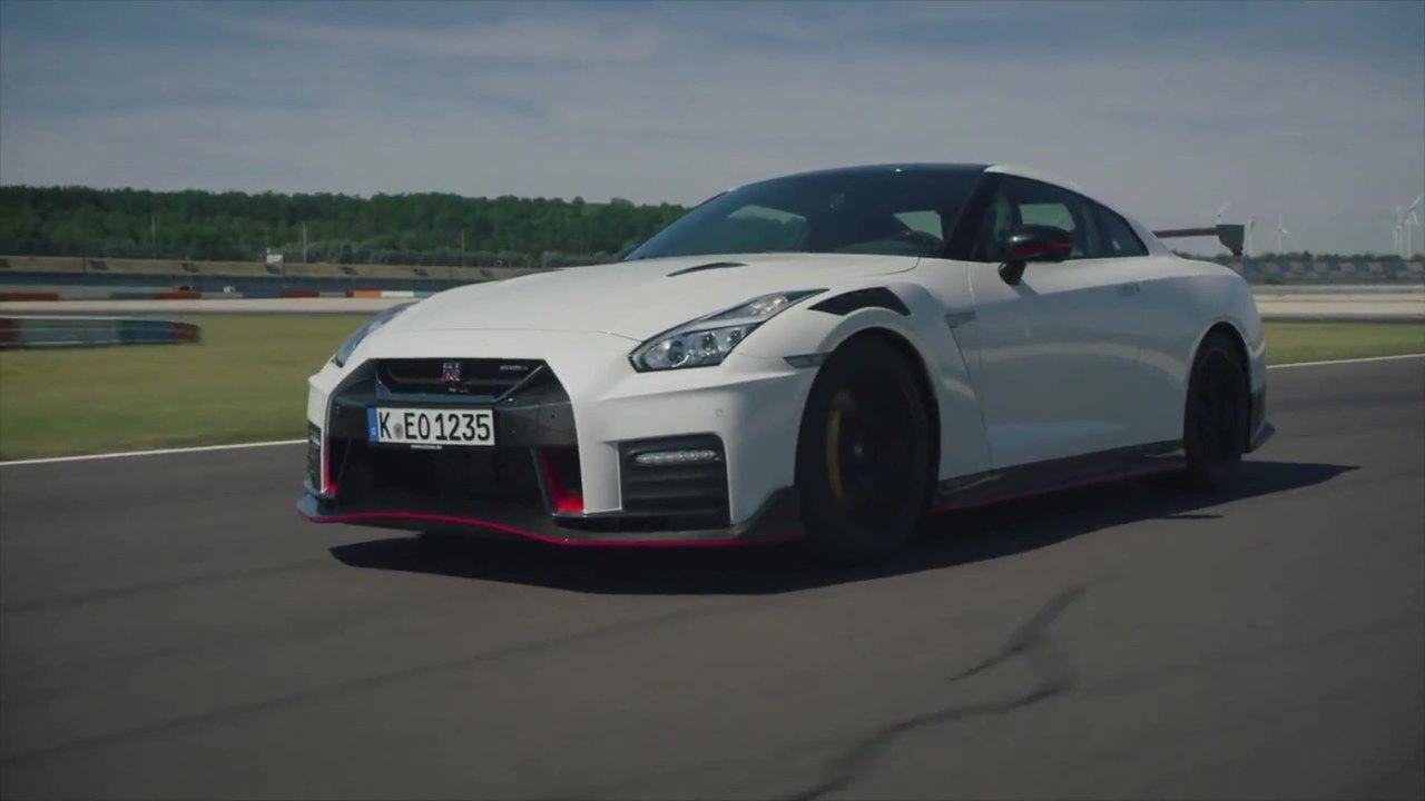 Nissan GT-R erneut Allradauto des Jahres