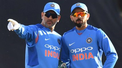 Virat Kohli- ஐ காப்பாற்றி விட்டு, Captaincy-யும் விட்டுக்கொடுத்த Dhoni