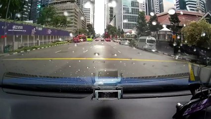 Guy Goes Roller Skiing Through Rush Hour Traffic