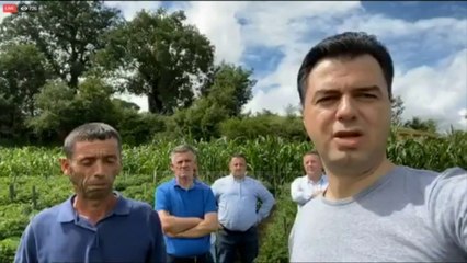 Basha në Zall-Bastar/ Bisedon me fermerët për tokat dhe koston e punës