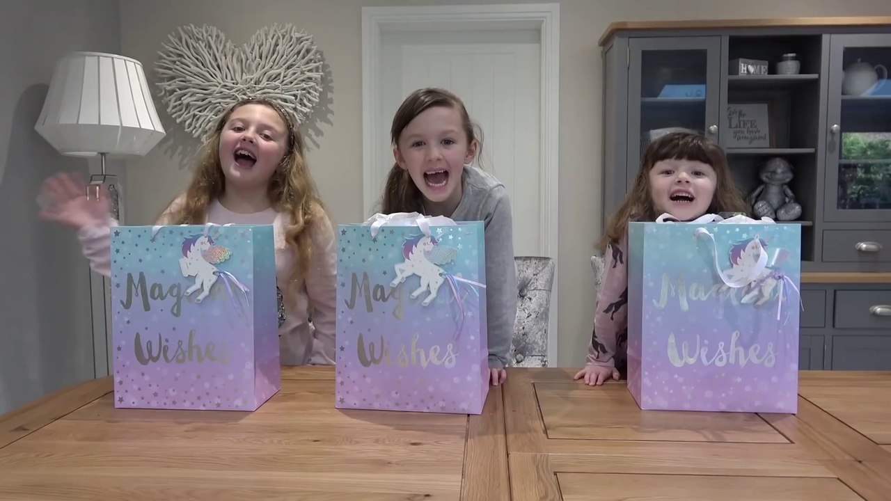 Sophia, Isabella e Alice De Volta para Escola Diversão