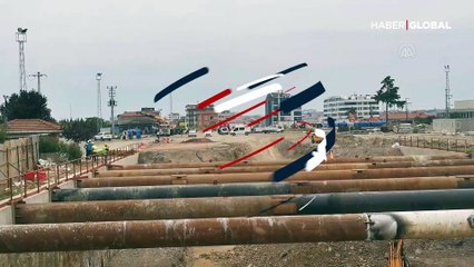 Metro inşaatında feci ölüm! Vinçle indirilen demirlerin altında kaldı