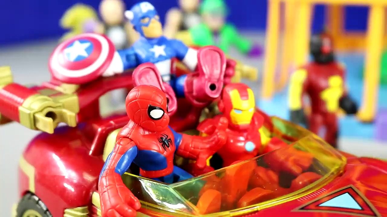 Incredible Hulk Electronic Rage Cage Breakout Playset ! Hulk Breaks Out