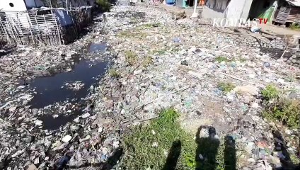 Parah! Ini Penampakan Sungai di Pasuruan Tertutup Sampah