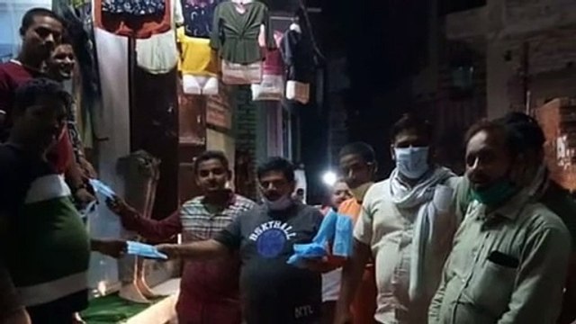 भारतीय जनता पार्टी ने क्षेत्र में बांटे मास्क