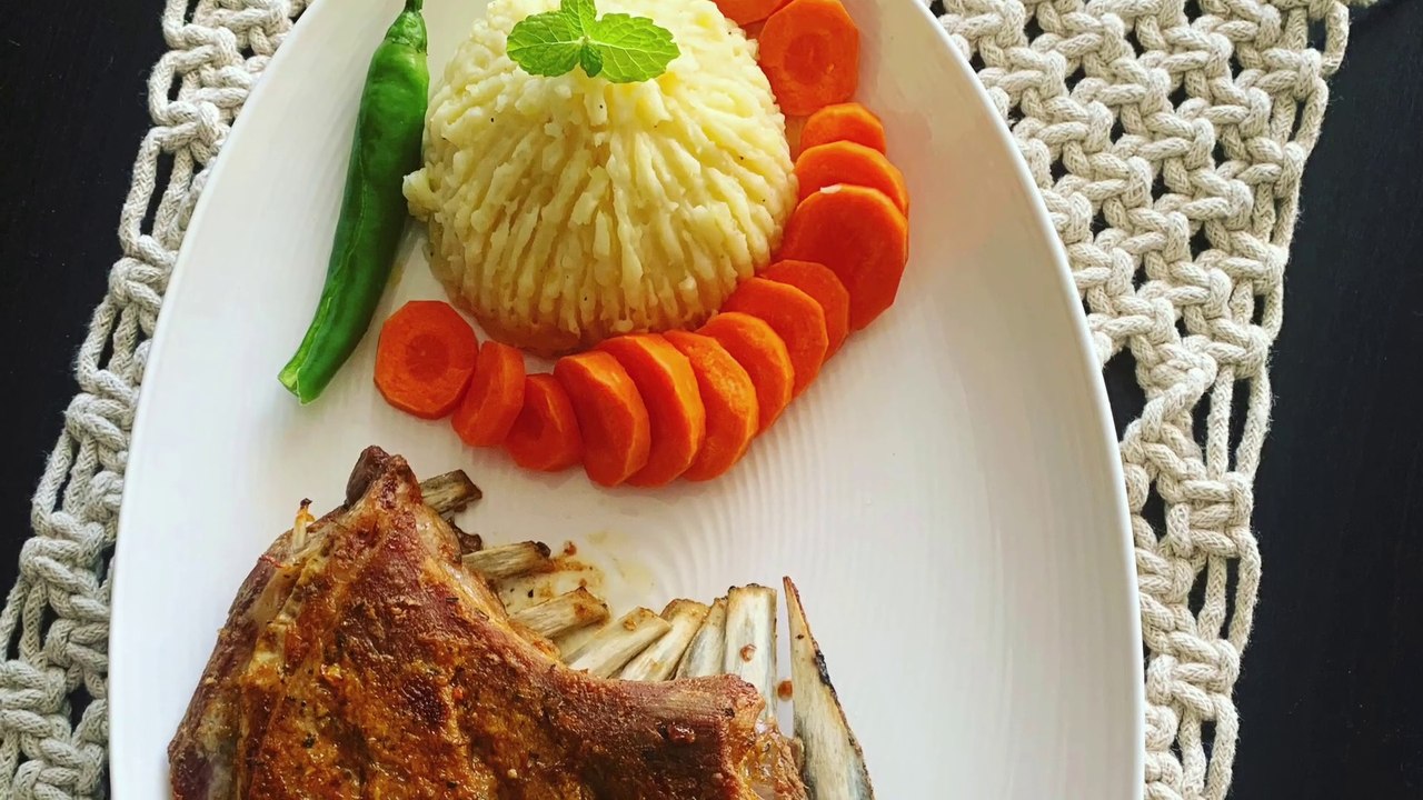 perfect tender crunchy lamb ribs recipe by dine at home....