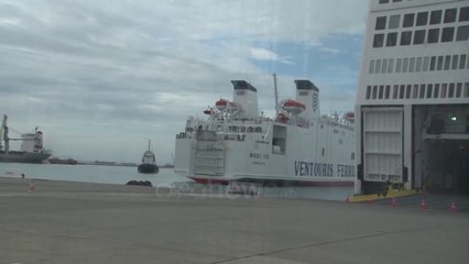 Ora News - Nisi transporti detar, largohen rezidentët në BE, kthehen shqiptarët e bllokuar