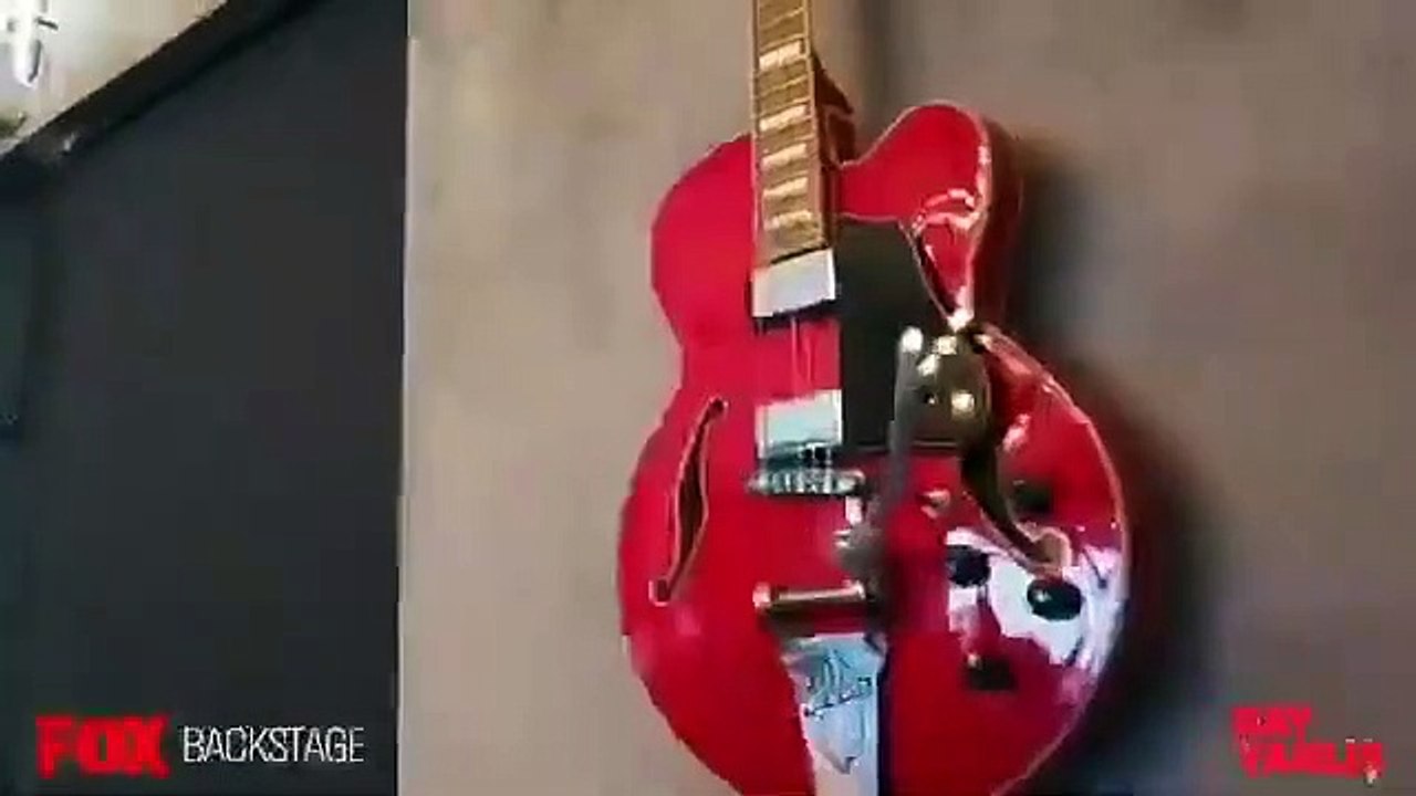 Can Yaman Özge Gurel Backstage bay yanlis