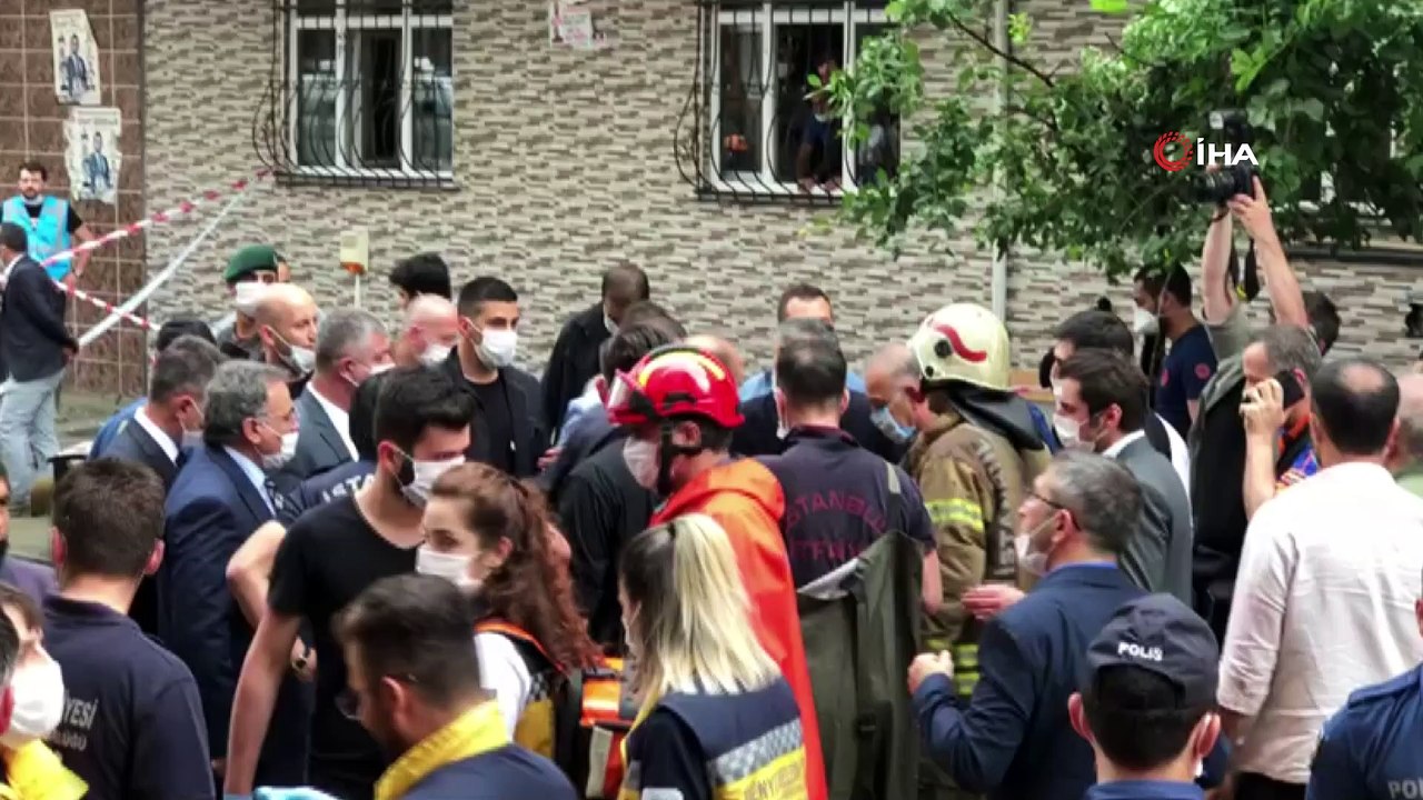 - İstanbul Emniyet Müdürü Zafer Aktaş ve İstanbul Valisi Ali Yerlikaya, Esenyurt’ta sel baskının yaşandığı yere geldi. Aktaş, incelemelerde bulunuyor.