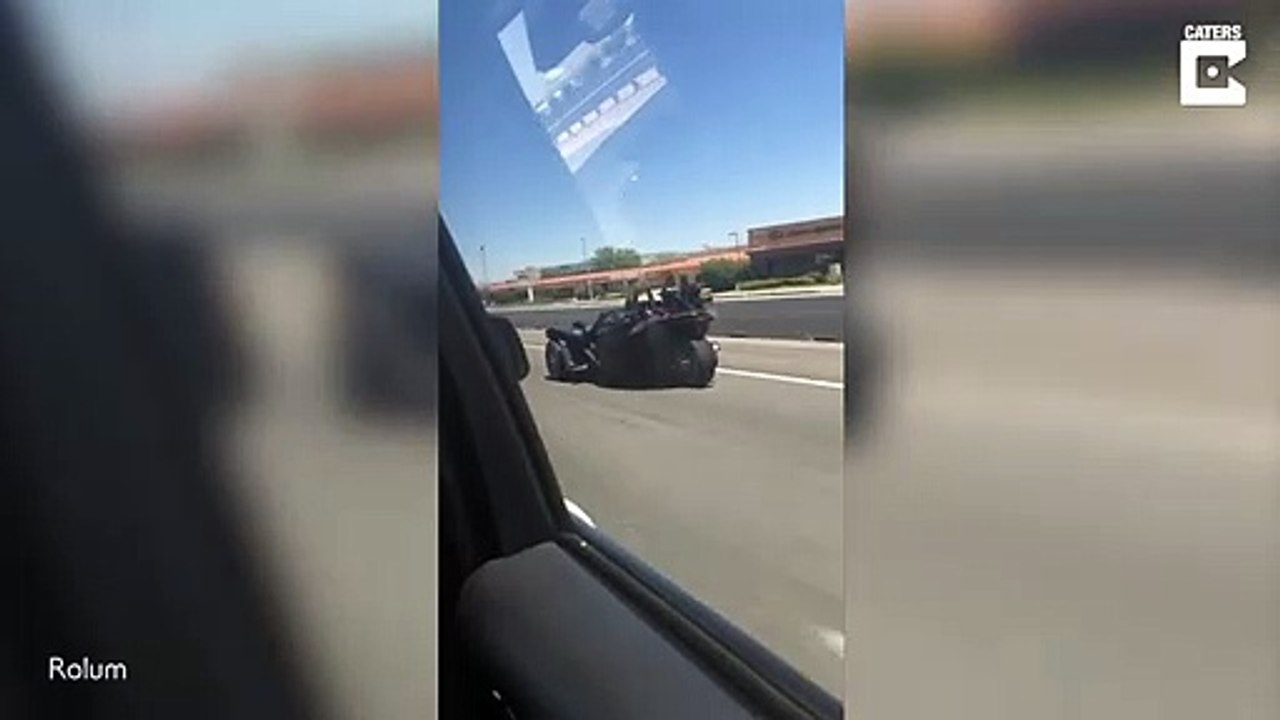 Quand un policier croise « Batman » sur l'autoroute