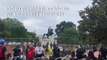 Trump menace les manifestants qui vandalisent des statues d'une peine de prison