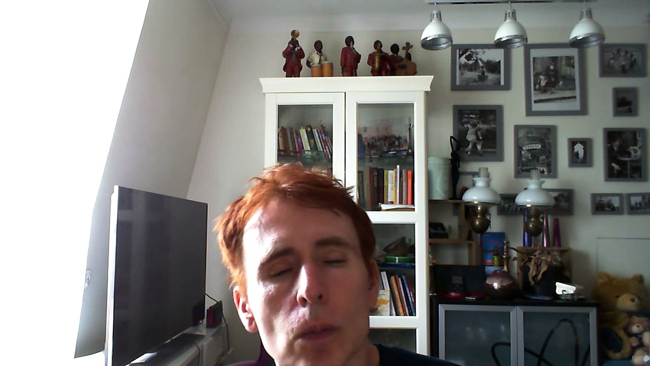 Wiwi égratigne "que le temps passe vite"