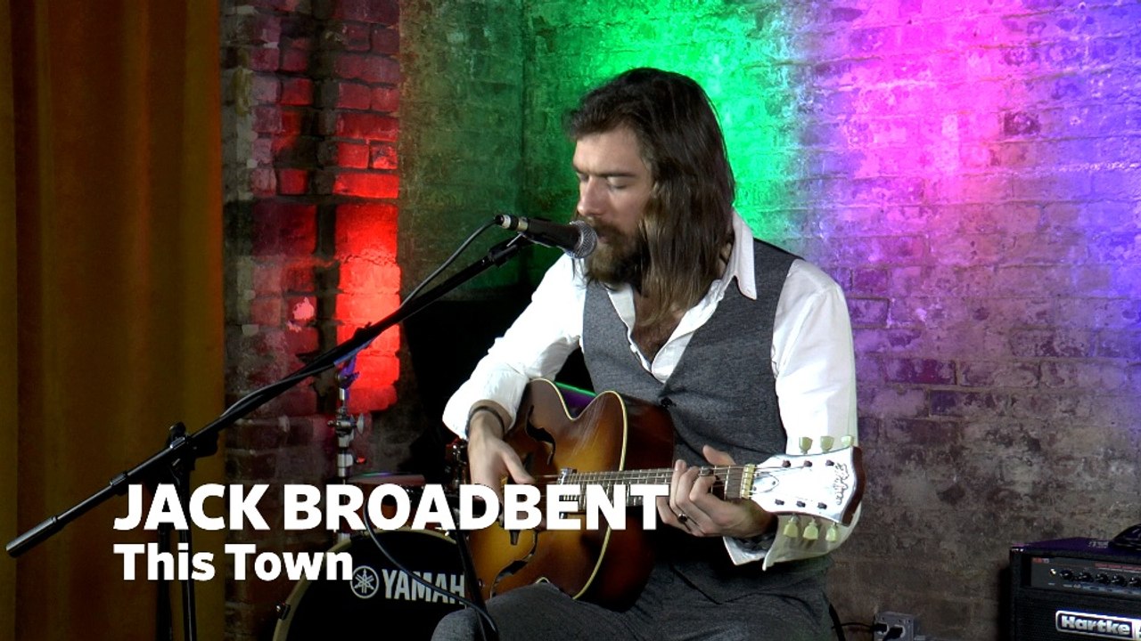 Dailymotion Elevate: Jack Broadbent - "This Town" live at Cafe Bohemia, NYC