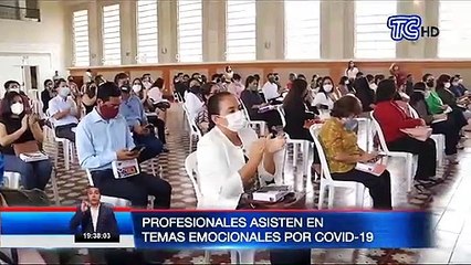 Entregan 162 tablets a profesionales de educación y brigadistas de consejería estudiantil