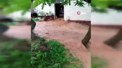 Yağmur hayatı felç etti; dereler taştı, köprüler yıkıldı, ağaçlar devrildi