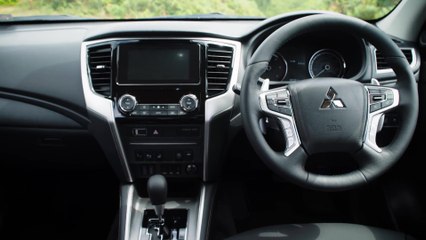 Der Mitsubishi L200 - Interieur Aufgewertetes Cockpit