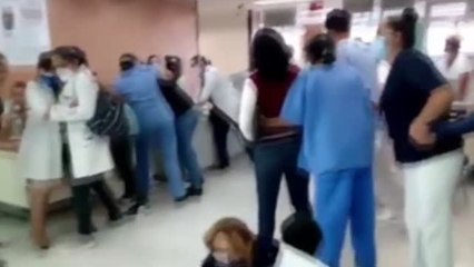 Al menos 6 personas han muerto por derrumbes en un terremoto en México