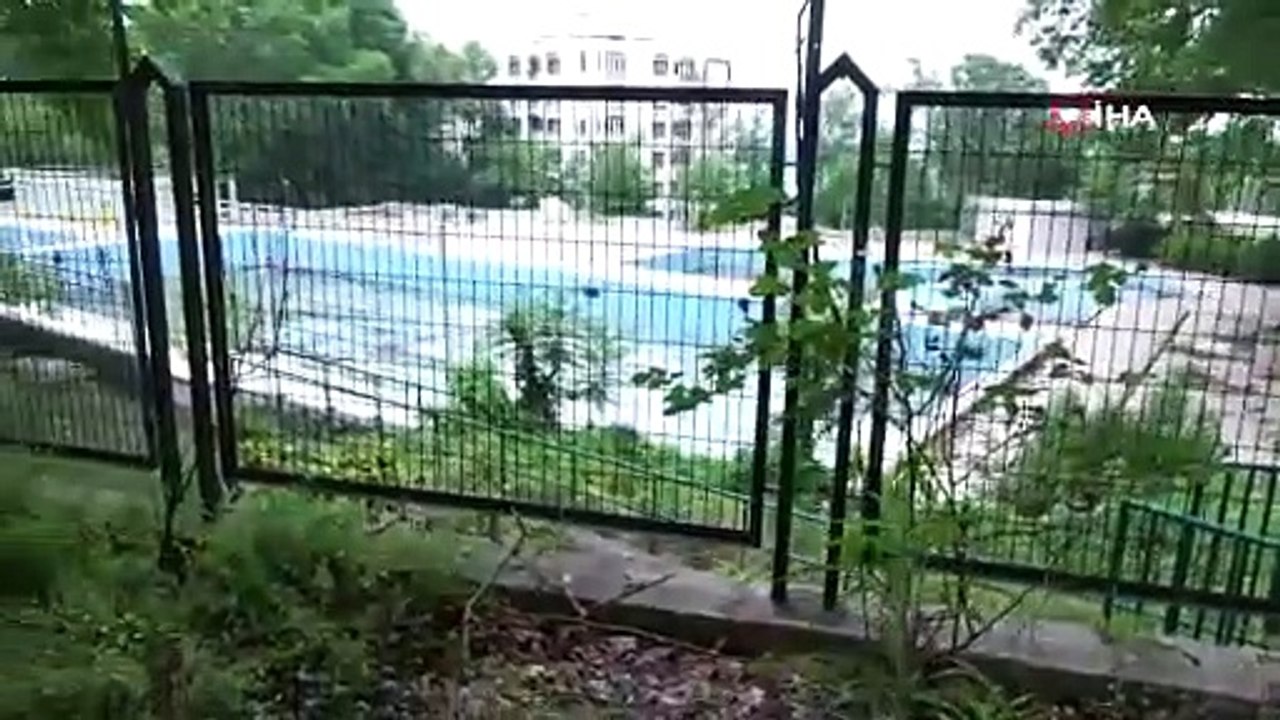 Bursa'nın simgesi Havuzlupark harabeye döndü