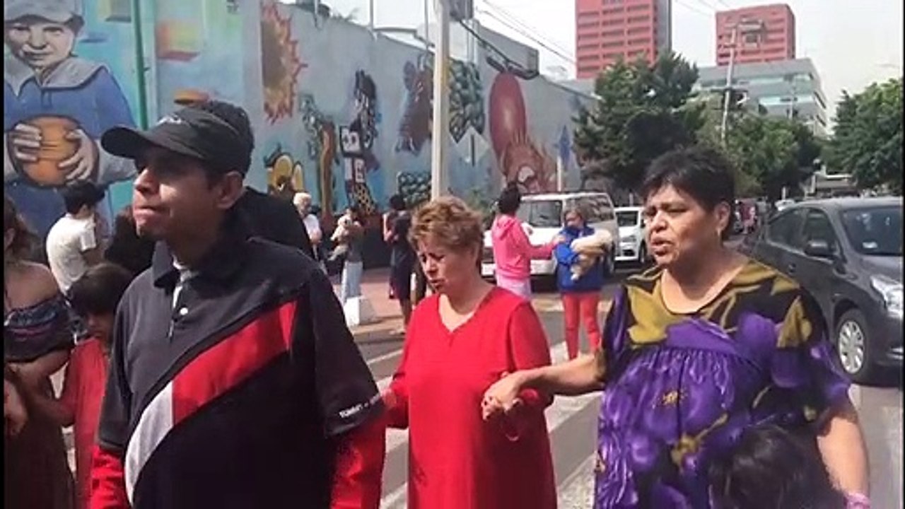 'Alles hat gewackelt': Schweres Erdbeben erschüttert Mexiko