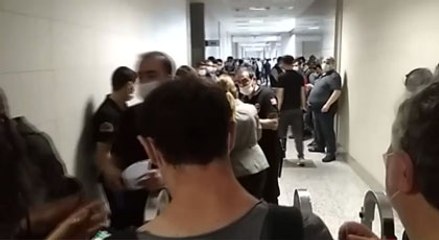 Duruşma salonunda neler oluyor