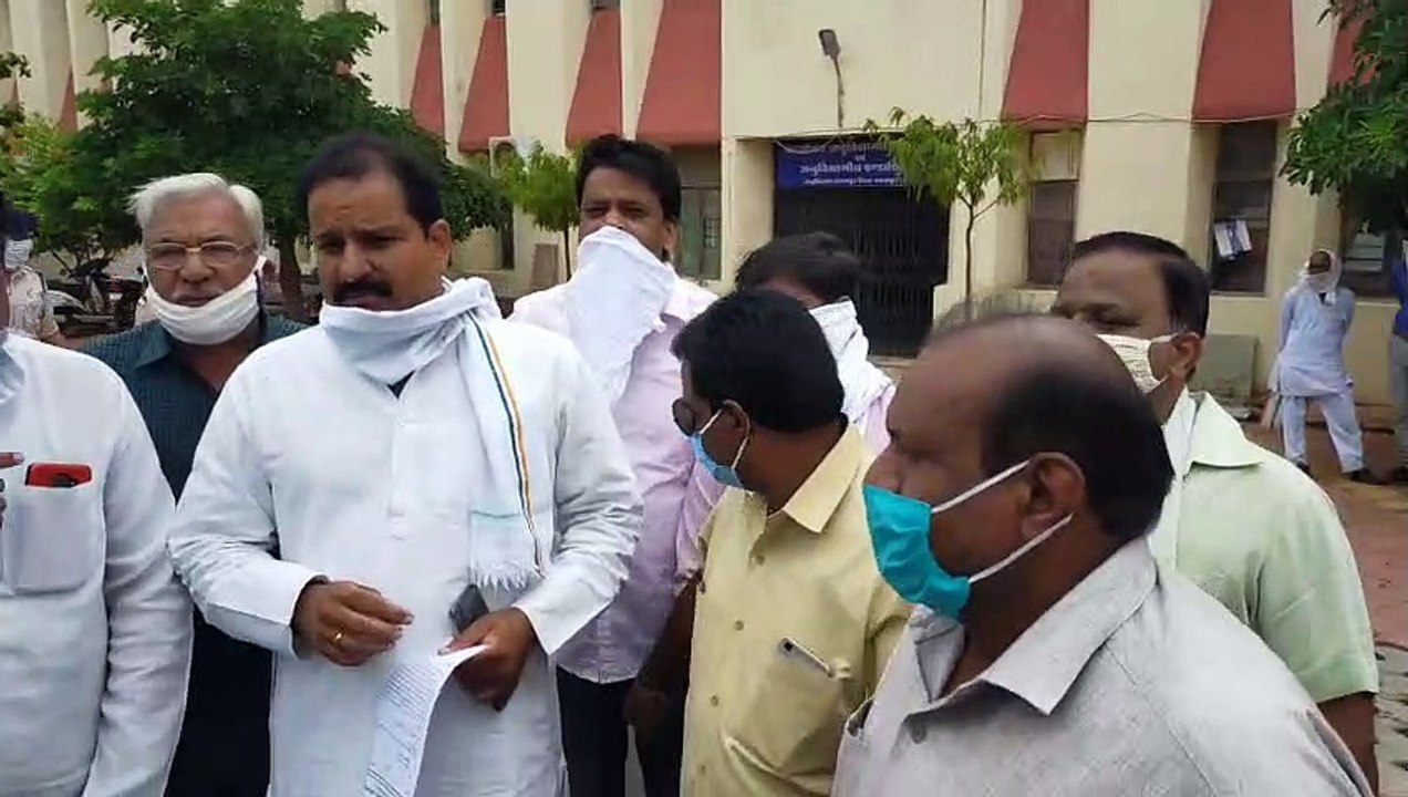 डीजल-पेट्रोल की मूल्य वृद्धि के विरोध में जिला कांग्रेस ने किया प्रदर्शन