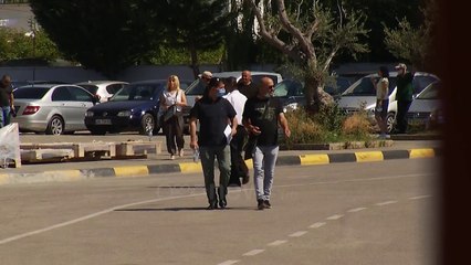 Ora News - Të maskuar dhe të armatosur, 2 persona vjedhin kasafortën me 70 mijë lekë