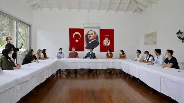 Ekrem İmamoğlu’ndan öğrencilere burs müjdesi