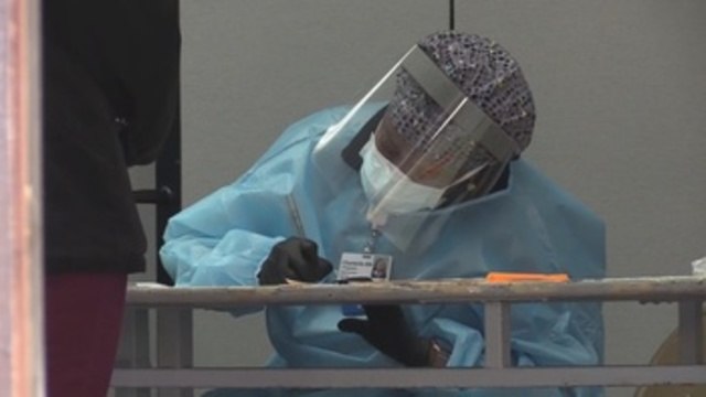 Nueva York y dos estados imponen cuarentena a viajeros de focos COVID-19 en EEUU