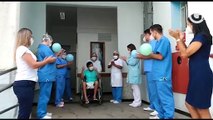 Paciente com Covid-19 tem alta após mais de dois meses internado em Cachoeiro