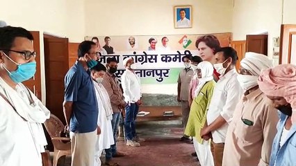 कांग्रेसियों ने की मांग, शहीद के परिवार वालों को मिले एक करोड़ का मुआवजा