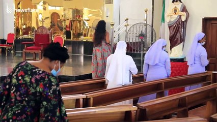 How coronavirus restrictions changed this church service in Nigeria