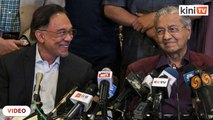 Khalid- PH jadi perantara pulih hubungan Dr M, Anwar