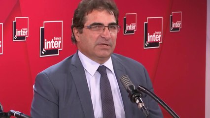 Christian Jacob (LR) : "On est dans un système hospitalier où il y a une part beaucoup plus importante qu'ailleurs du personnel administratif par rapport aux de soignants"