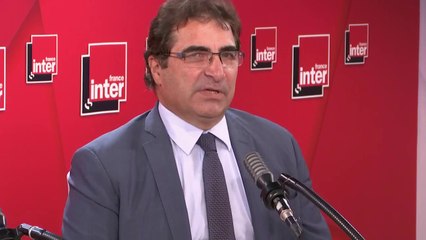 Christian Jacob (LR) : "On est dans un système hospitalier où il y a une part beaucoup plus importante qu'ailleurs du personnel administratif par rapport aux de soignants"