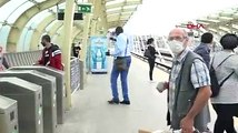 Metroya maskesiz binmeye çalışan kadınla güvenlik görevlisi arasında tartışma