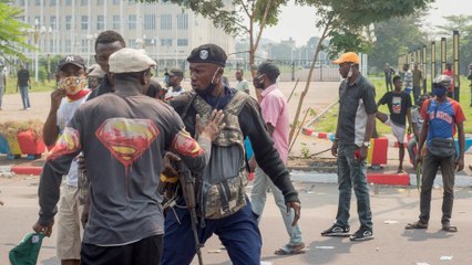 DR Congo police use tear gas on protesters outside parliament