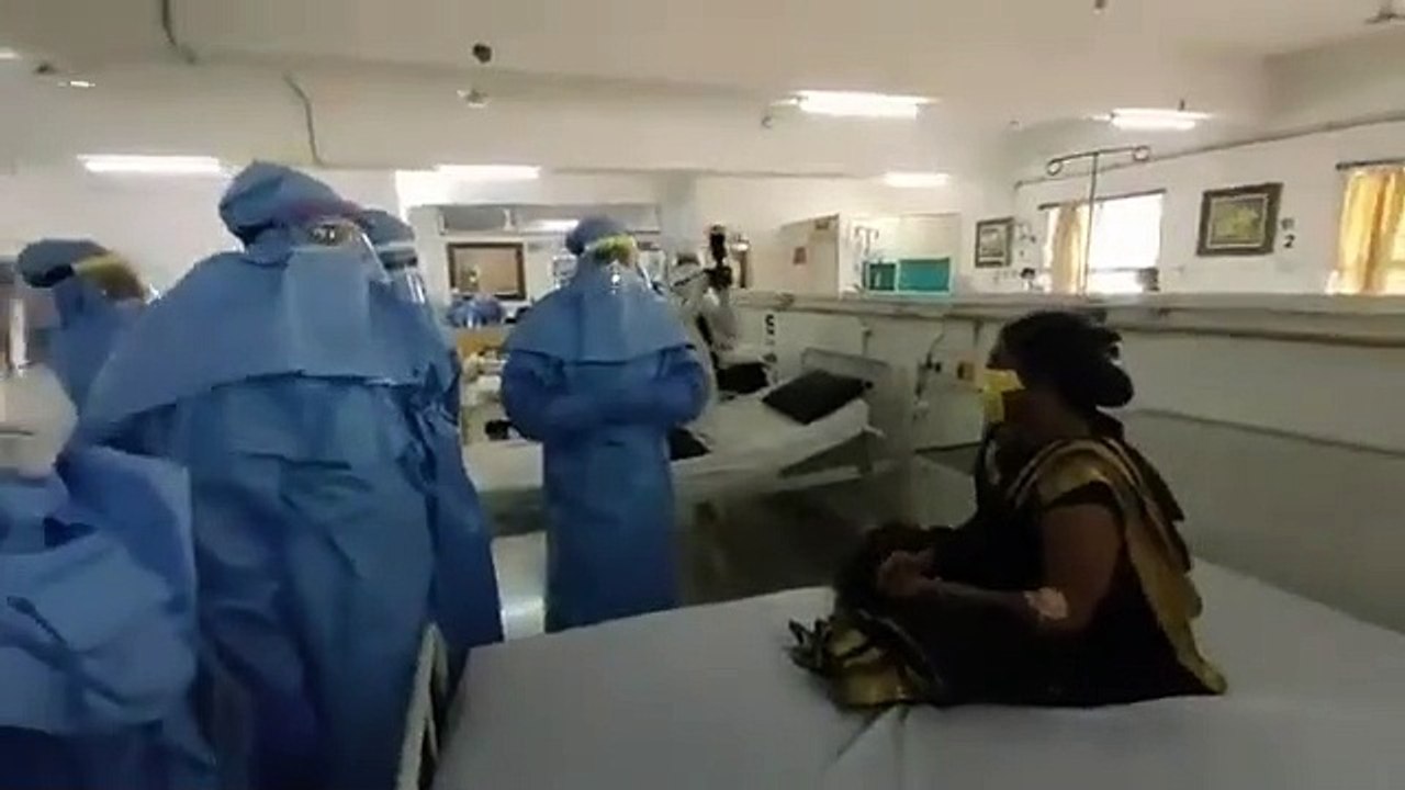 इंदौर के अरबिंदो अस्पताल पहुंचे स्वास्थ्य मंत्री नरोत्तम मिश्रा, कोरोना मरीजों से कहा बेफ्रिक होकर इलाज करवाएं