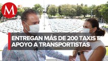 Gobernador de Sinaloa entrega 200 taxis a transportistas