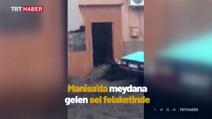 Manisa'da yaşlı adam sele böyle kapıldı