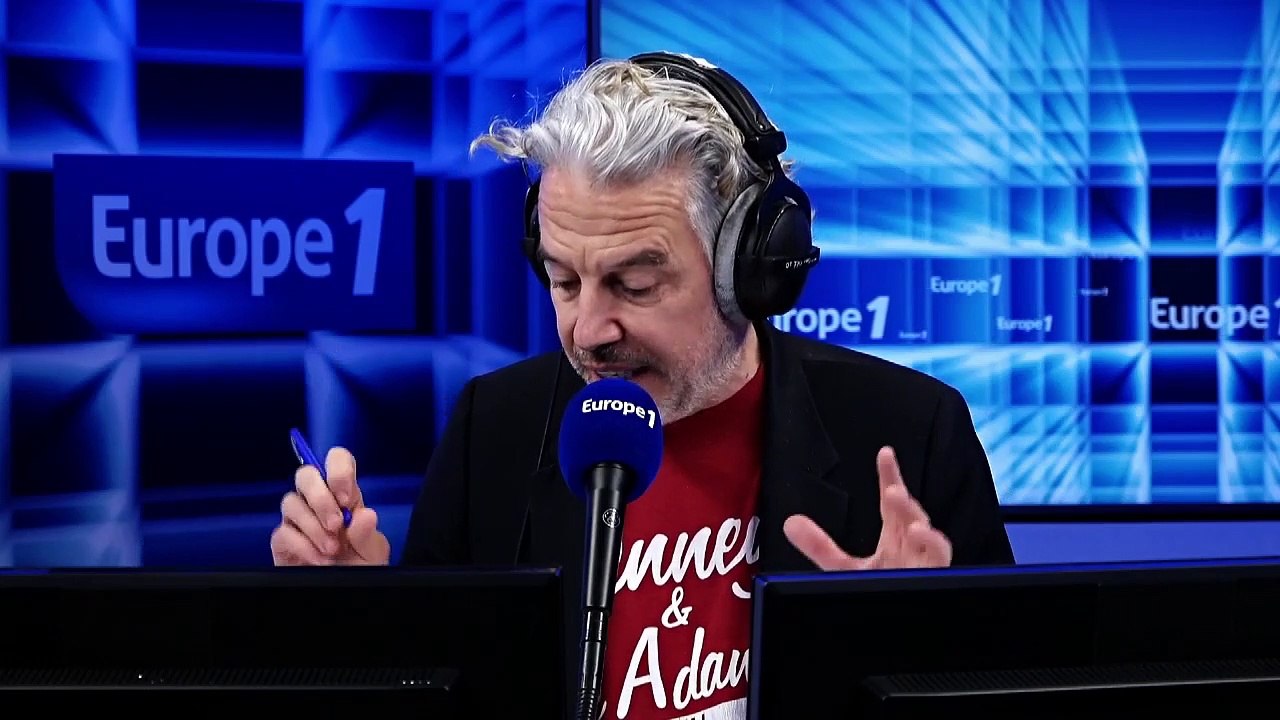 "Réaliser un film, faire trois personnages, diriger des acteurs, c'est un challenge", raconte Elie Semoun