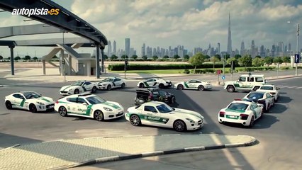 Ken Block se enfrenta a la policía de Dubai en su Gymkhana 8 ( 720 X 720 )