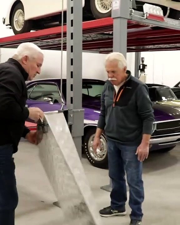 Advantage Lifts Uses Reinforced Aluminum Ramps