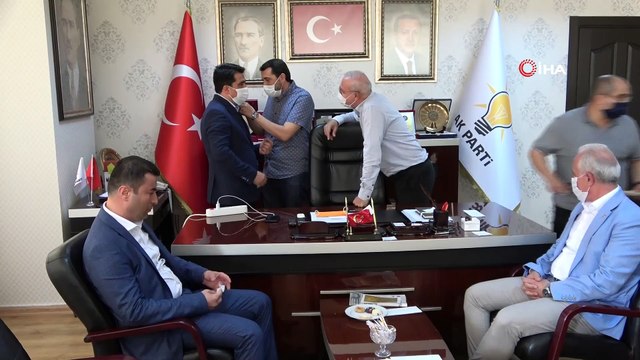 Partisinden istifa eden CHP'li eski belediye meclis üyesi AK Parti'ye katıldı